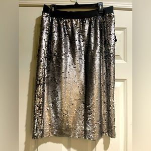 Worthington matte gunmetal/silver color sequins skirt (L)